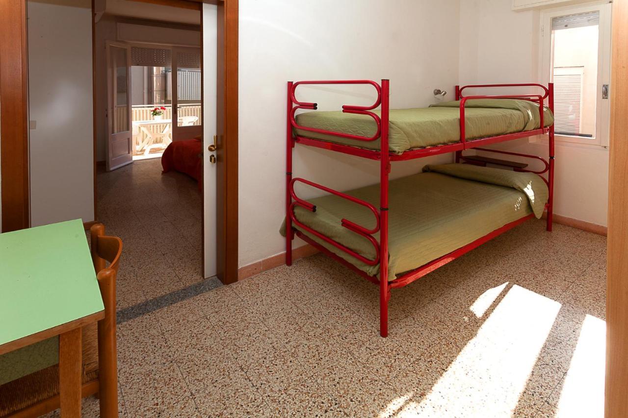 Hotel Amalfi&Dépendance Lignano Sabbiadoro Esterno foto