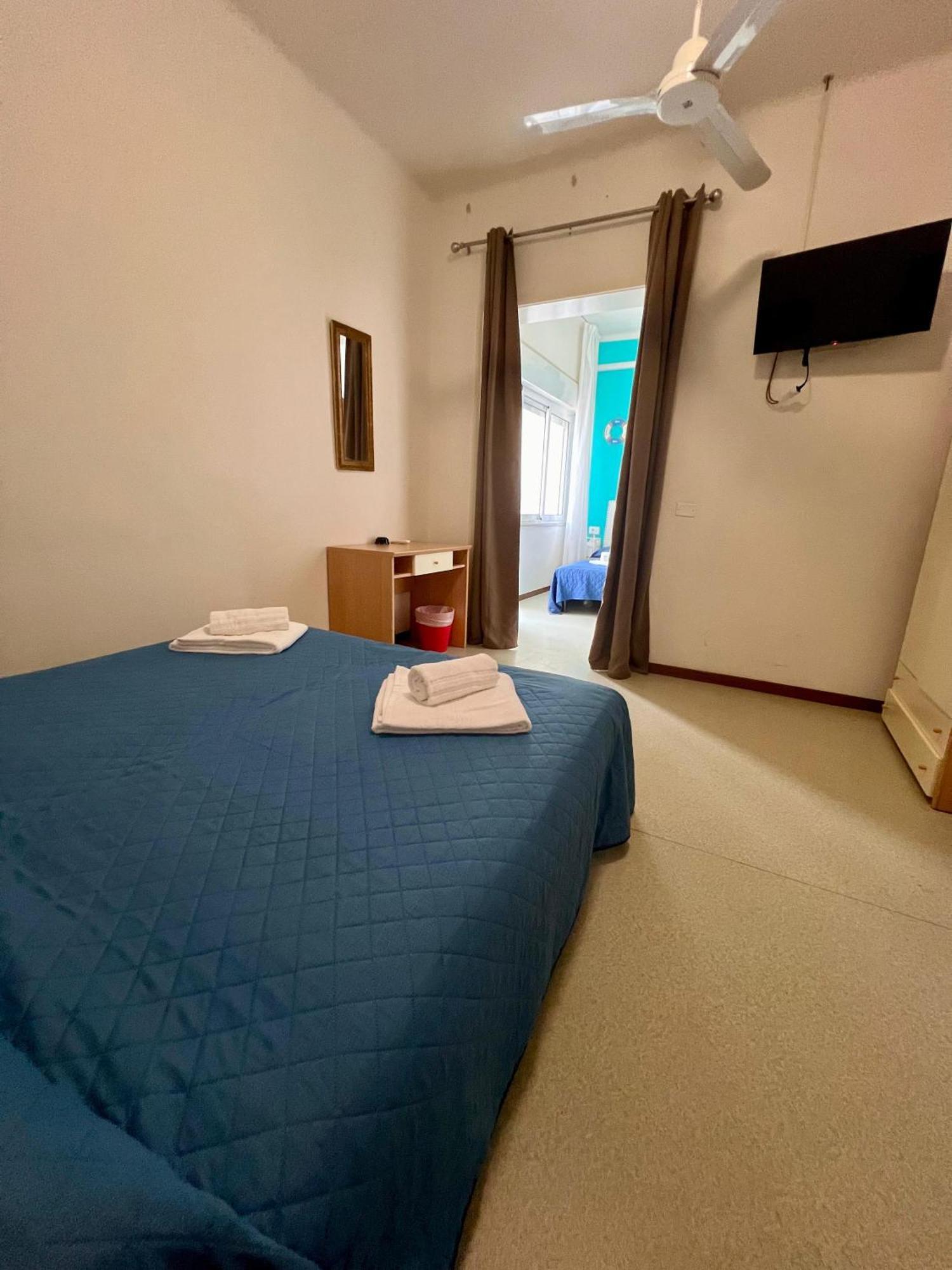 Hotel Amalfi&Dépendance Lignano Sabbiadoro Esterno foto
